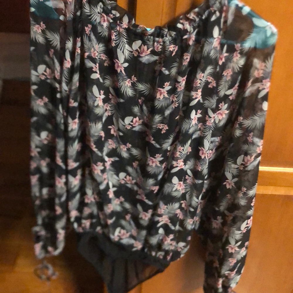 VICTORIA SECRET blouse